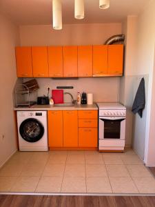 Апартамент Мони