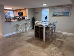 Pier Point South Oceanfront Condo A-1