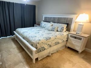 Pier Point South Oceanfront Condo A-1