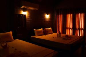 Pearl Cave Cabanas & Resturant