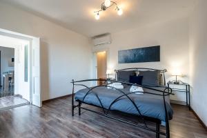 The window on the lake, free parking