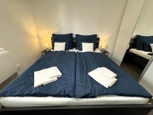 3 Bedroom Apartment, Playground, bounce mat jump ring