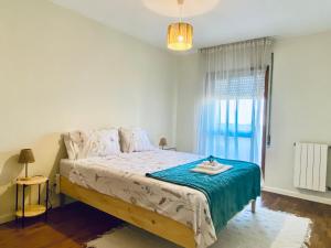 Serene Coastal Retreat with king Bed & Pool in Lavra