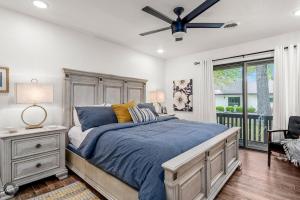 Modern 2BR Townhouse - Near Bike Trails & Golf