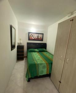 APARTAESTUDIO frente a la playa principal Centro