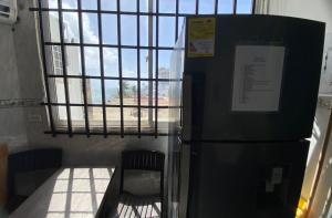 APARTAESTUDIO frente a la playa principal Centro