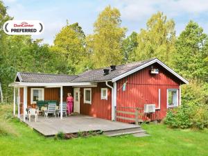 4 person holiday home in HALLABRO-By Traum