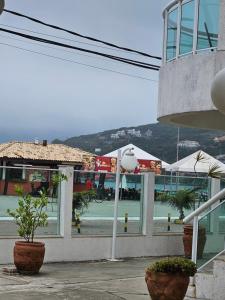 Cobertura Pé na Areia na Praia dos Anjos