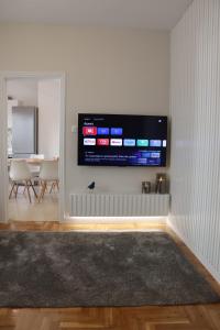 Florina four seasons apartment