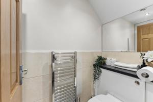 Stylish Roman Bath Apartments - The Gatsby