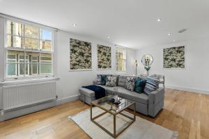Stylish Roman Bath Apartments - The Gatsby