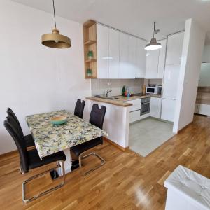 Princess Milena Apartments - Apartment Dalia