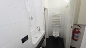 La Gemma del Galeone, di fronte allAcquario