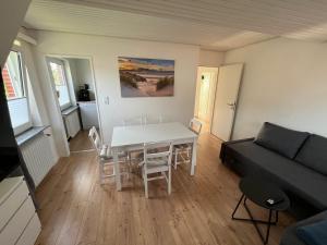 Vier Nordlichter - Helle Wohnung mit Dachterasse - 3hvězdičkové hotely ve městě Esens