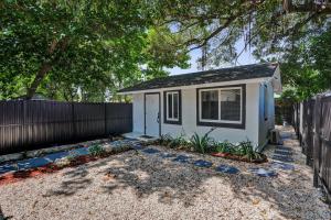 Heart of Miami Oasis, Modern, Steps from It All