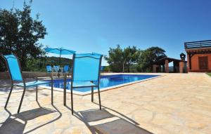 Amazing Apartment In Bilice With Swimming Pool