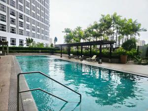 Ashleys Chamber at Soho Central across Shangrila Mall