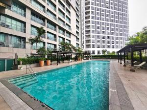 Ashleys Chamber at Soho Central across Shangrila Mall