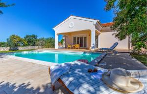 Nice Home In Peroj With Private Swimming Pool, Can Be Inside Or Outside