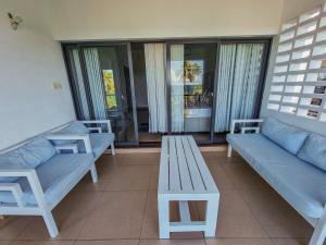 Spacious Penthouse with Stunning Beachfront Views 2