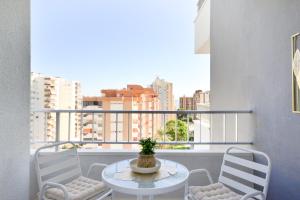 Apartamento de Diseño con Piscina cerca del Mar