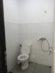 Penginapan, homestay Gor Ken Arok kota malang jawa timur bisa 5-10 orang cocok bagi yg mau ke Bromo dan sekitarnya