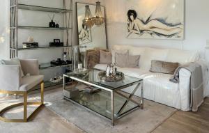 Gorgeous Home In Farsø With Wifi