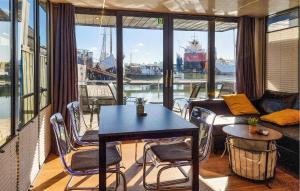 Stunning Ship In Göteborg With Sauna