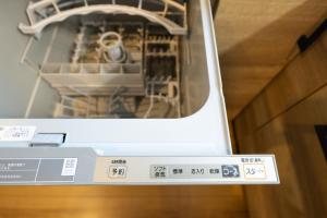 7 min walk from JR Yamanote Line Uguisudani Spacious 4-Bedroom House near Ueno & Asakusa With Parking