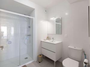 Appartement Haut de Gamme 3 Chambres avec Terrasse et Jardin - FR-1-401-317