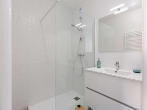 Appartement Haut de Gamme 3 Chambres avec Terrasse et Jardin - FR-1-401-317