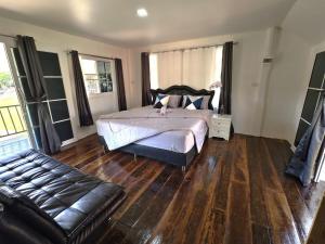 Moon River Resort Phimai