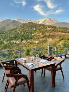 Heryk Hillview Hotel