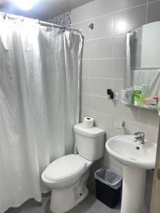 Your oasis in the city apartment with pool