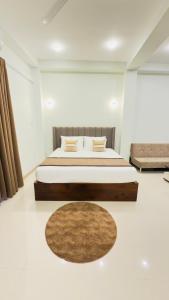 Sunrise Hill Apartment