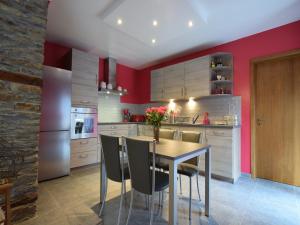 Farmhouse cottage in the Ardennes with hot tub, billiards &modern comforts