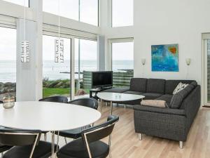 Panoramic Beach Retreat-By Traum