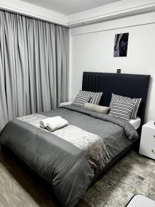 Urban Charm 2BR Apartment