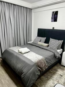 Urban Charm 2BR Apartment