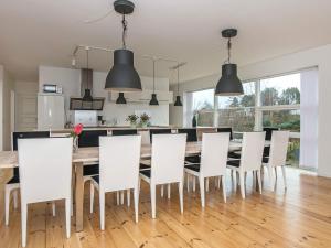 16 person holiday home in Ebeltoft-By Traum