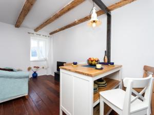 Adorable holiday home located near the beach !