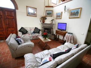 Elegant Villa in Tuscany