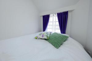 Oakville Nezu by Tranova