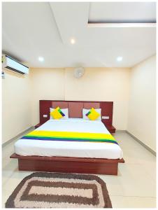 Hotel Royal Residency Kashi- Near Baba Vishwanath Temple - Fully Air Conditioned Rooms - Restaurant & Wi-fi #Lift #Parking Facilities - A Top Rated Hotel At Best Location - Book Now