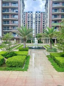 H Cloud Suites Monarch Parksuites near MOA and Casino City