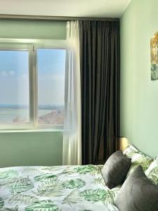 SeaSky SmartHome-Penthouse with private Parking