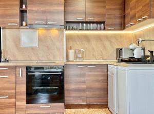 SeaSky SmartHome-Penthouse with private Parking