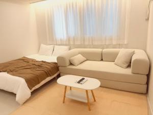 Cozy stay Suwon Haenggung Workshop Street Haengridan-gil for up to 6 people Laundry and dryer Emotional accommodation Family Friends Lovers