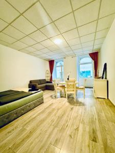 Affordable 2BR Apt for 5 Near Praterstern Station