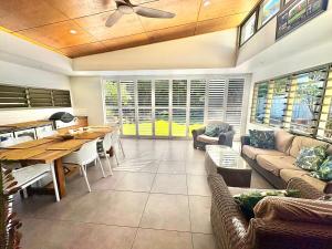 Cinnamon Beach house